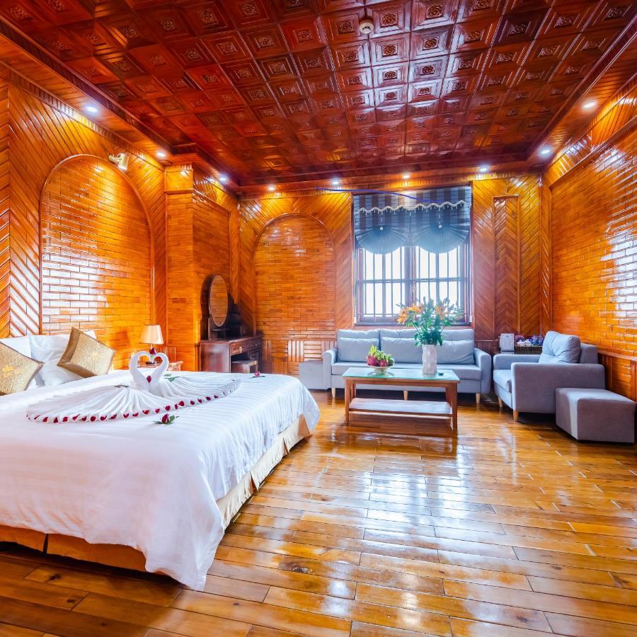 Theking Hotel Huong Gia Esterno foto